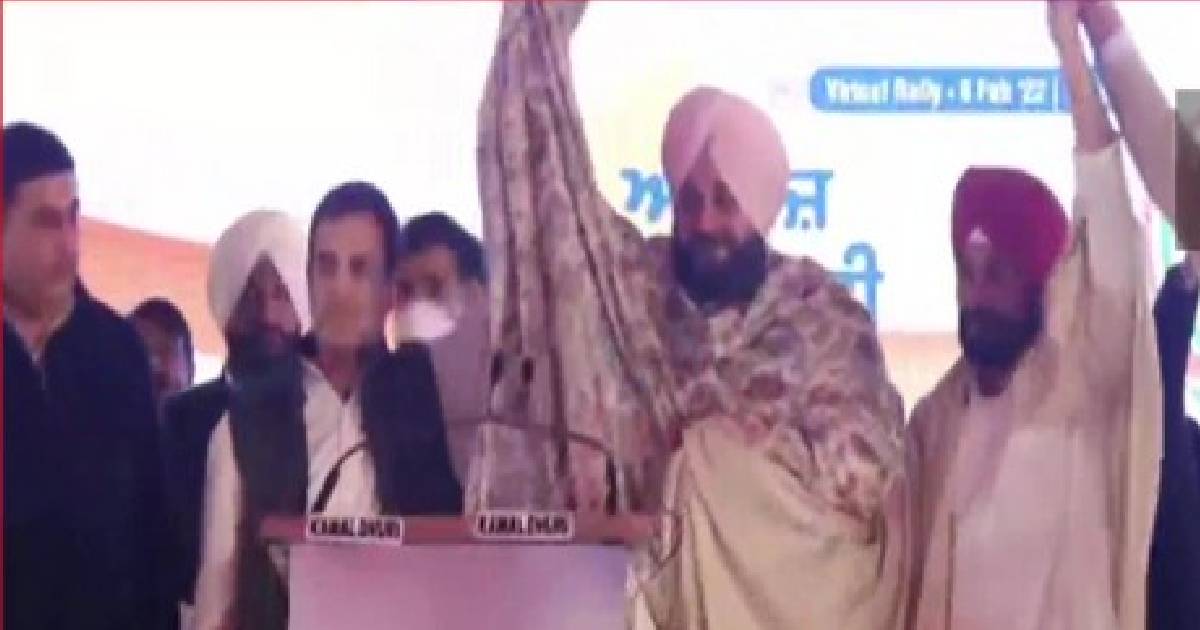 UP election: Congress releases list of star campaigners for fifth phase, Navjot Sidhu's name missing